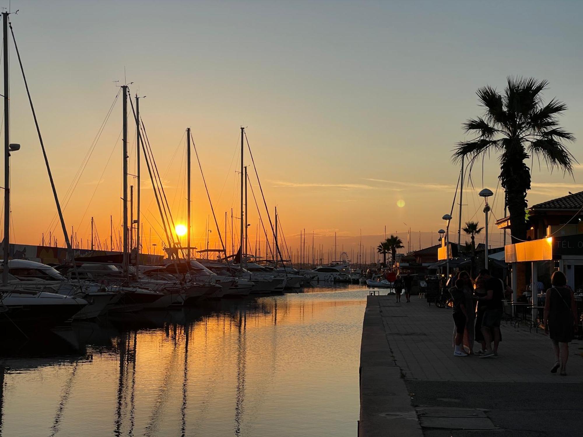 Yacht Studio Galarne Saint-Raphaël 外观 照片